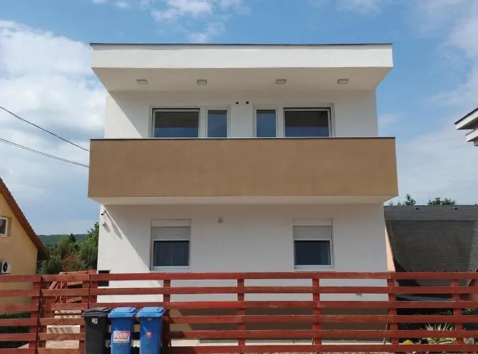 Fiesta 3* ميسكولك